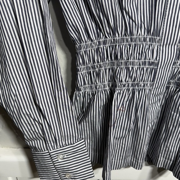 NWT Steve Madden Women's Polished M White/blue Pinstripe Button-Up Peplum Shirt - Picture 4 of 16